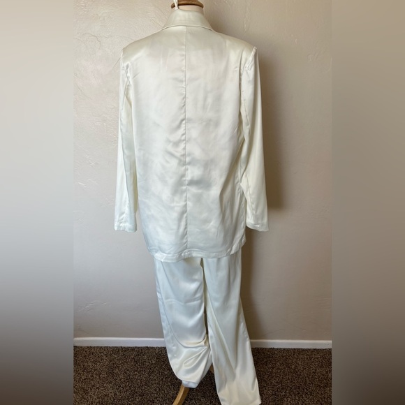 NEW Silky Coord Set- Tie Up Top, Blazer, and Pants - Picture 13 of 16